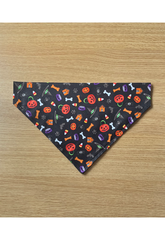 Puppy Halloween Favorites Dog Bandana (black)