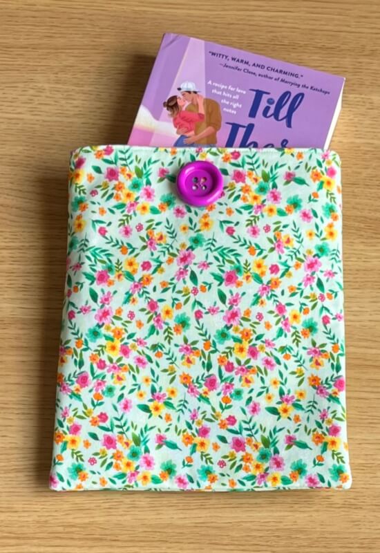 Hippie Dippie Spring Book Sleeve w/ Purple Button